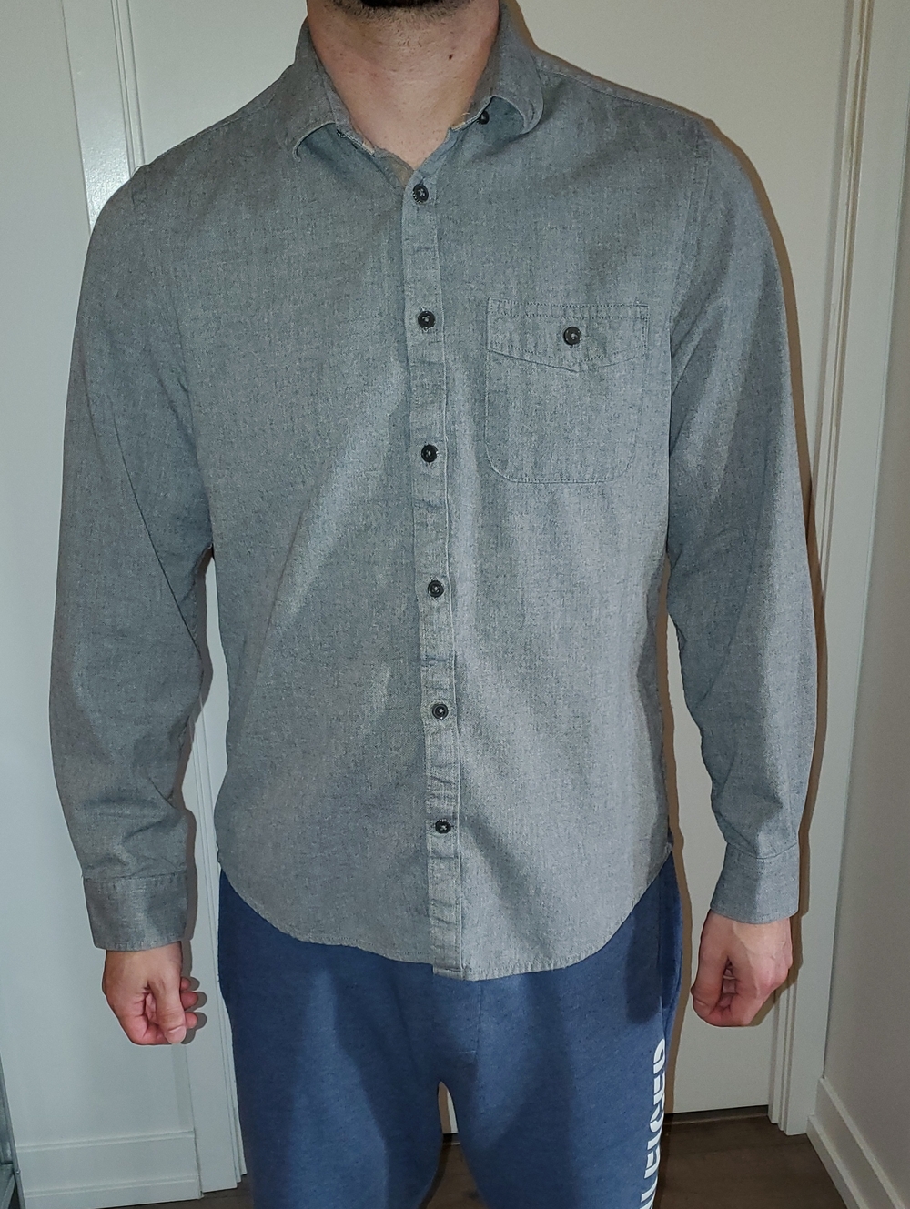 Men's Casual Grey Button-Down Shirt with Chest Pocket